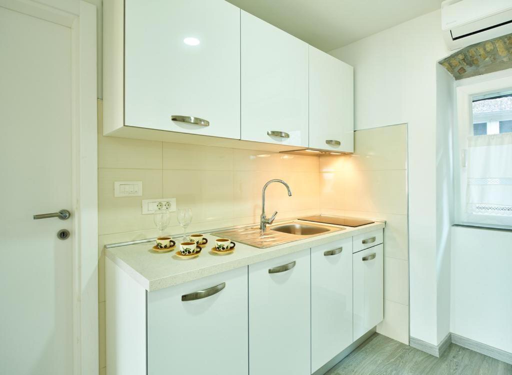 Roviv Apartments In The Old Town By Irundo Rovinj Exterior foto